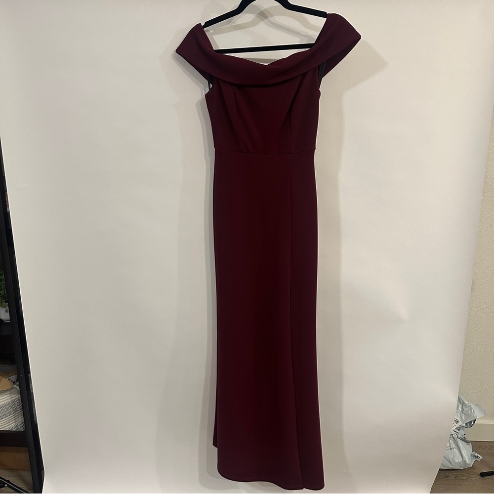 Lulus Off-Shoulder Wine One-Shoulder Evening Gown